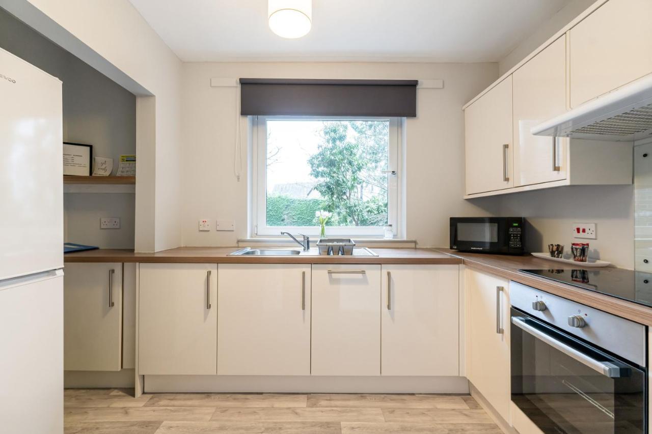 Ground-Fl Two Bedroom Apartment In Bridge Of Allan Kültér fotó