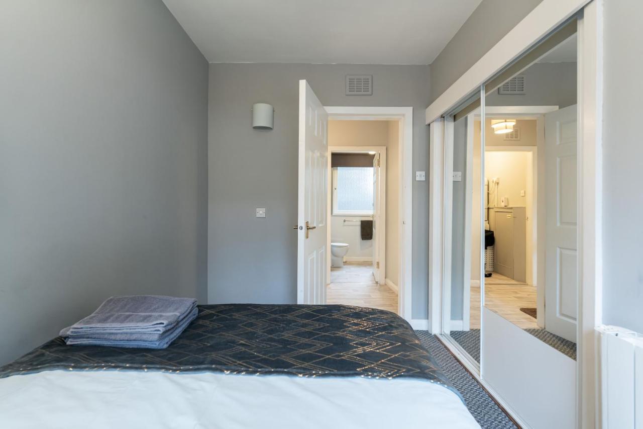 Ground-Fl Two Bedroom Apartment In Bridge Of Allan Kültér fotó